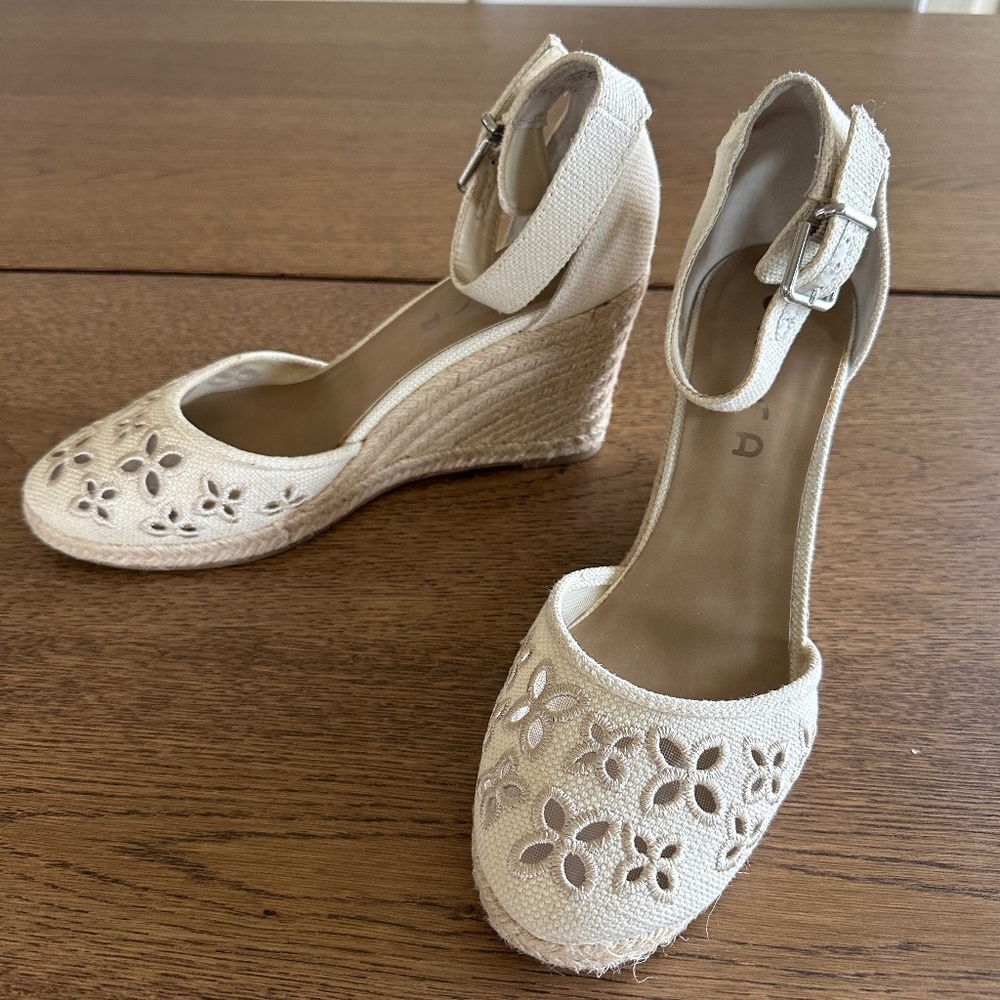 UNISA Wedge Floral Cut Out Espadrille  Size 9M